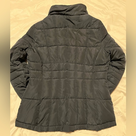 Calvin Klein puffer jacket - Picture 8 of 8